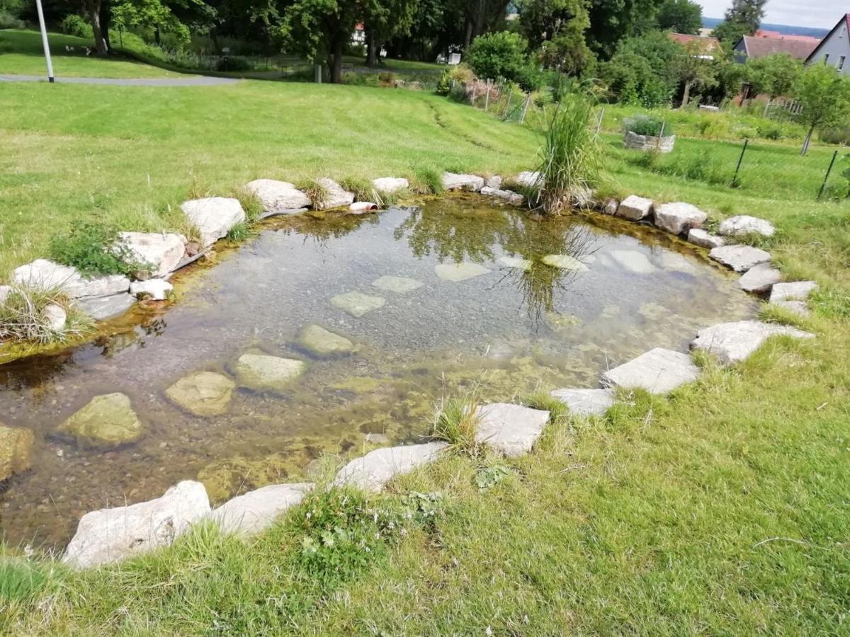Ruhige Ferienwohnung Im Gutshaus Niederorschel Bagian luar foto