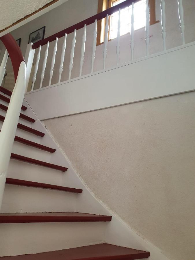 Ruhige Ferienwohnung Im Gutshaus Niederorschel Bagian luar foto